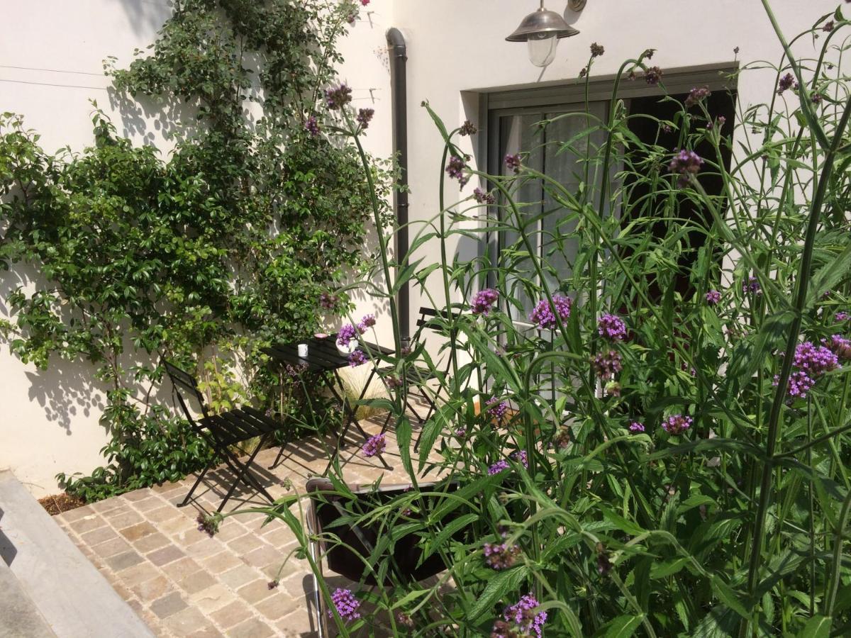 Denis & Virginie - Chateau A Pied - Parking Gratuit Βερσαλλίες Εξωτερικό φωτογραφία